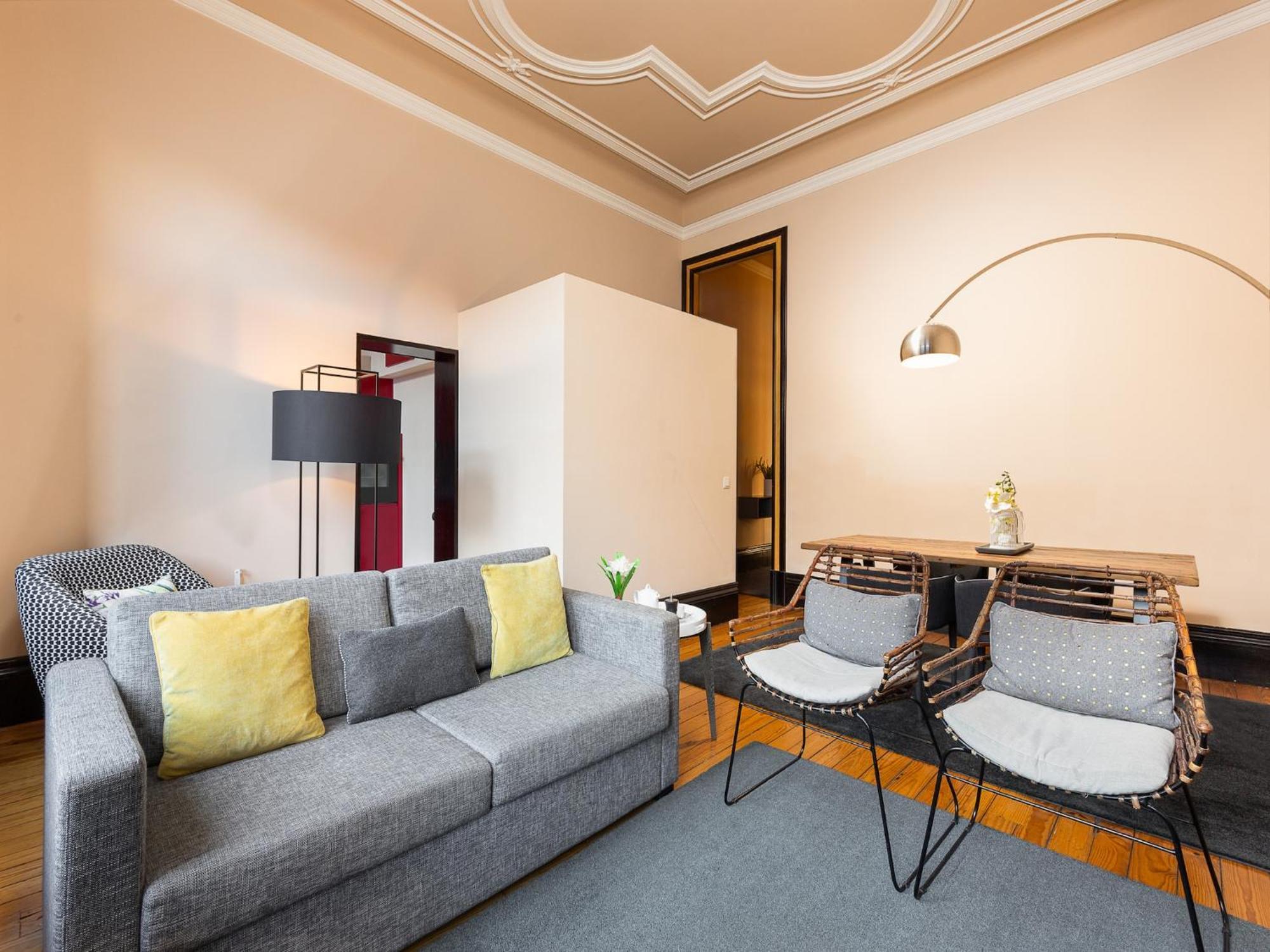 Spacious Modern In Apartamento Porto