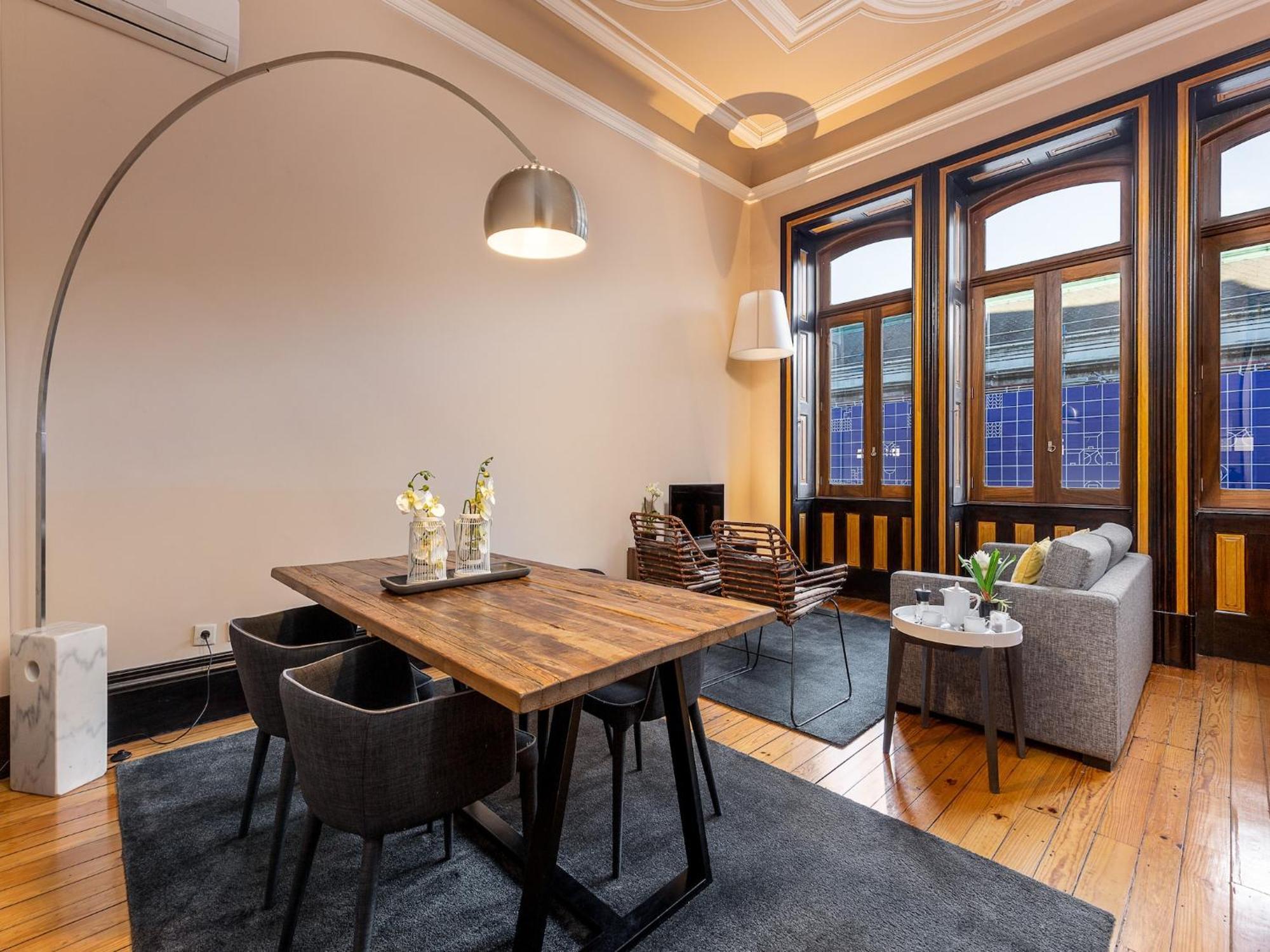 Spacious Modern In *