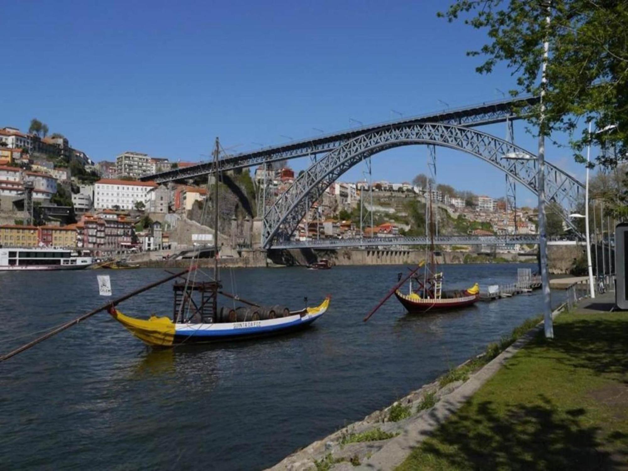 Spacious Modern In * Porto